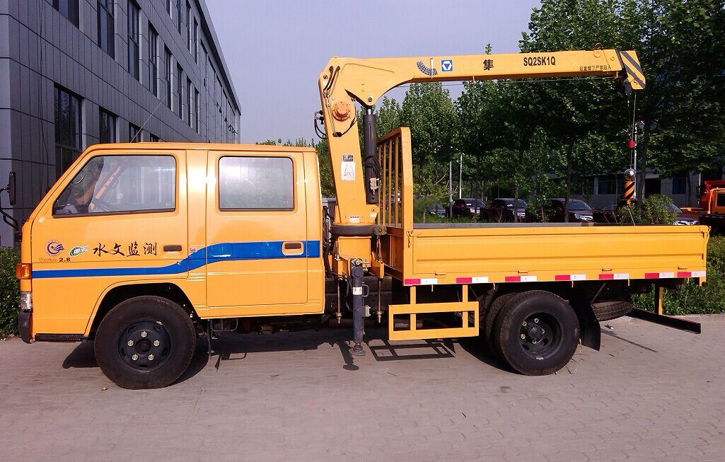 EXC300型大吊重水文巡測車